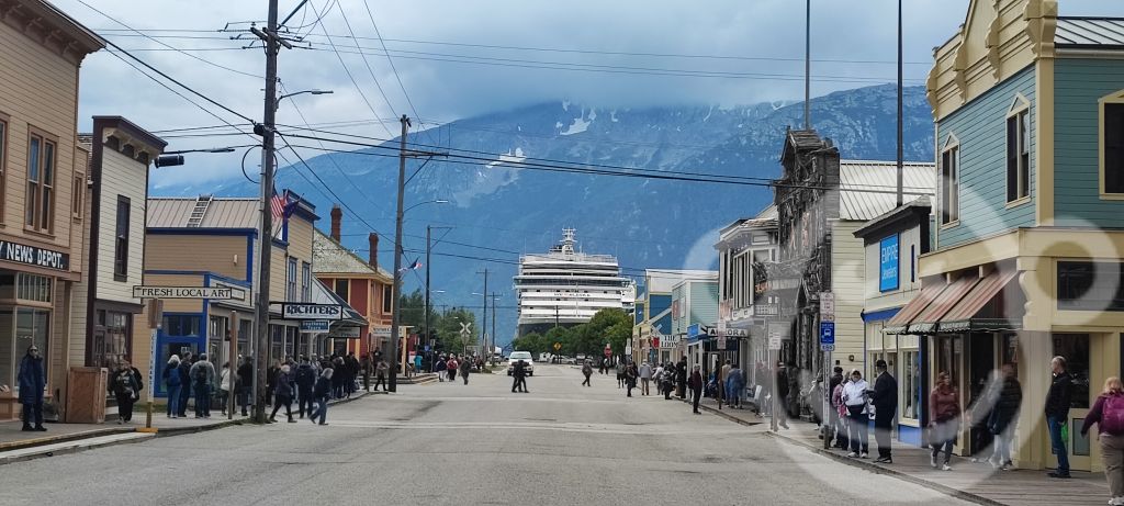 Kreuzfahrtschiff in Skagway